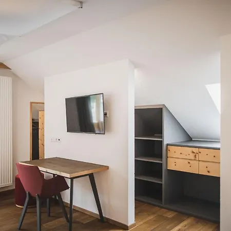 Hotell Broetz 3*